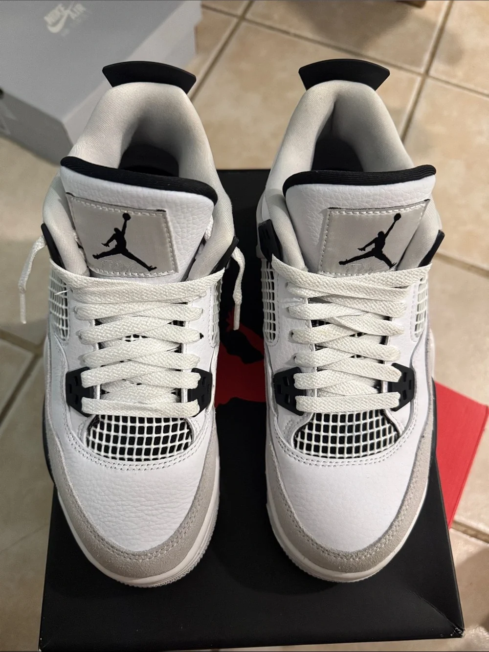 Air Jordan 4 Retro